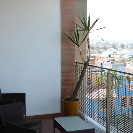 Suites La Gloria Alojamiento Independiente Tepatitlán de Morelos Exterior photo