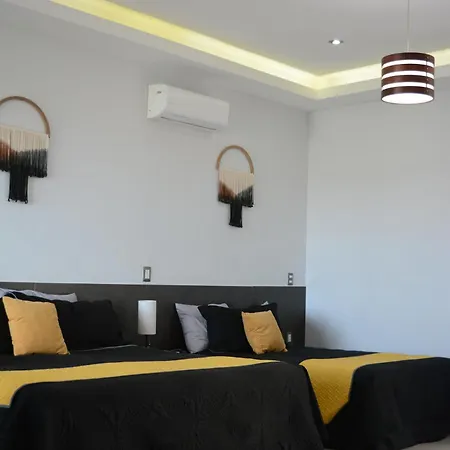 Suites La Gloria Alojamiento Independiente Tepatitlán de Morelos Exterior photo